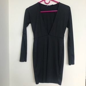 Black V neck Motel dress